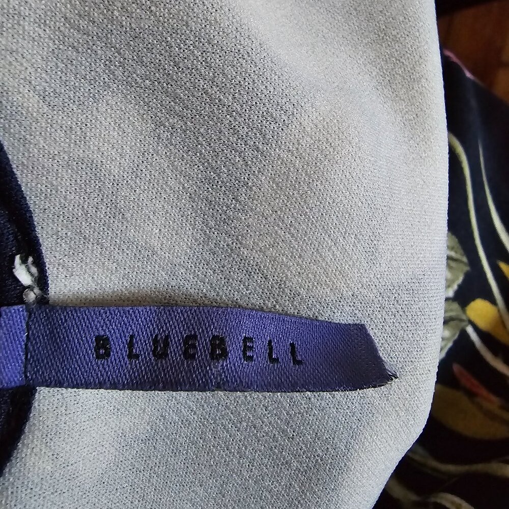BLUEBELL Floral High/Low Hem Pullover V Neck Size M/L - Picture 7 of 7